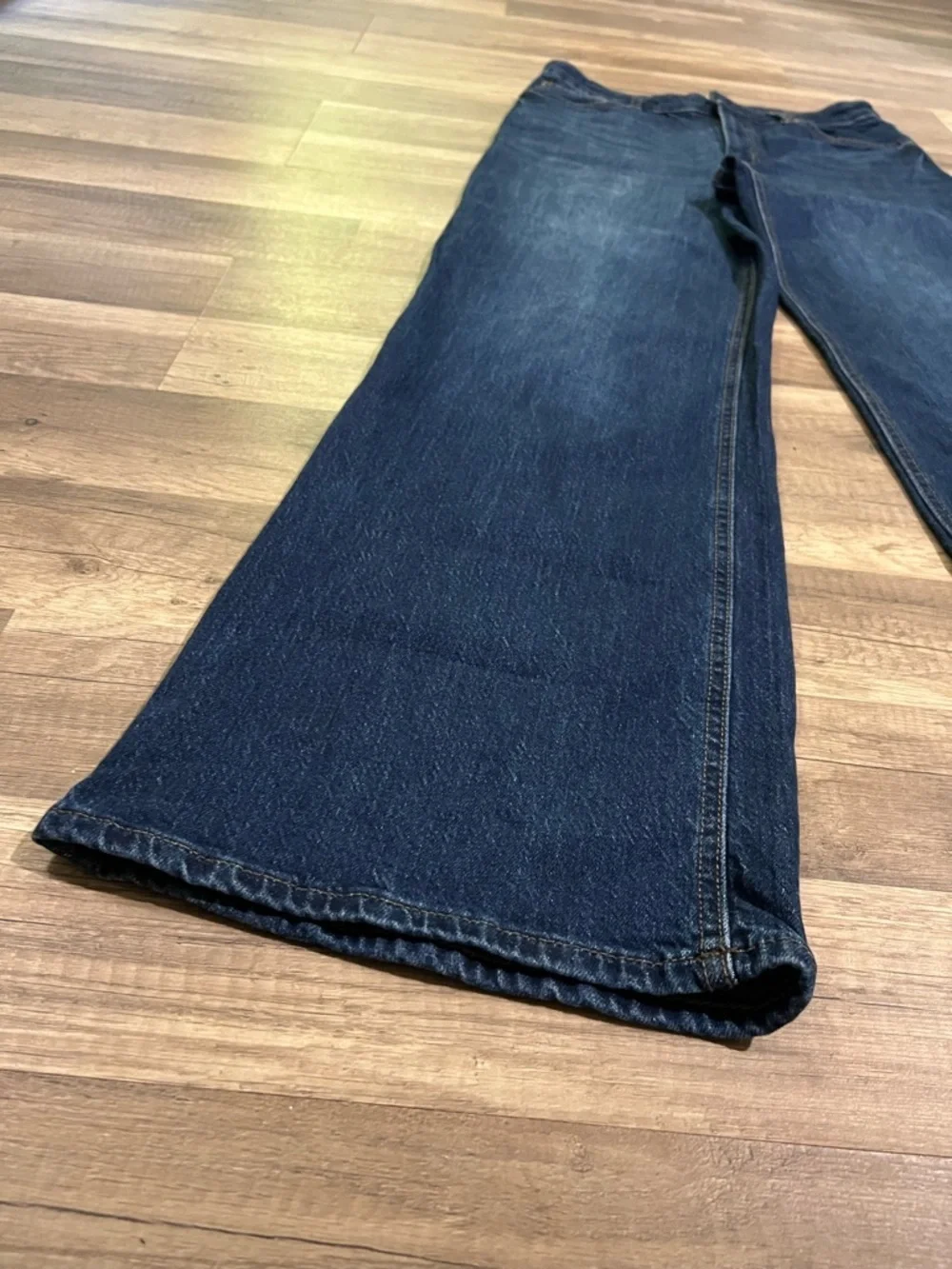 H&M Woman’s Dark Wash Comfy Wide Leg Denim Jeans Size 10